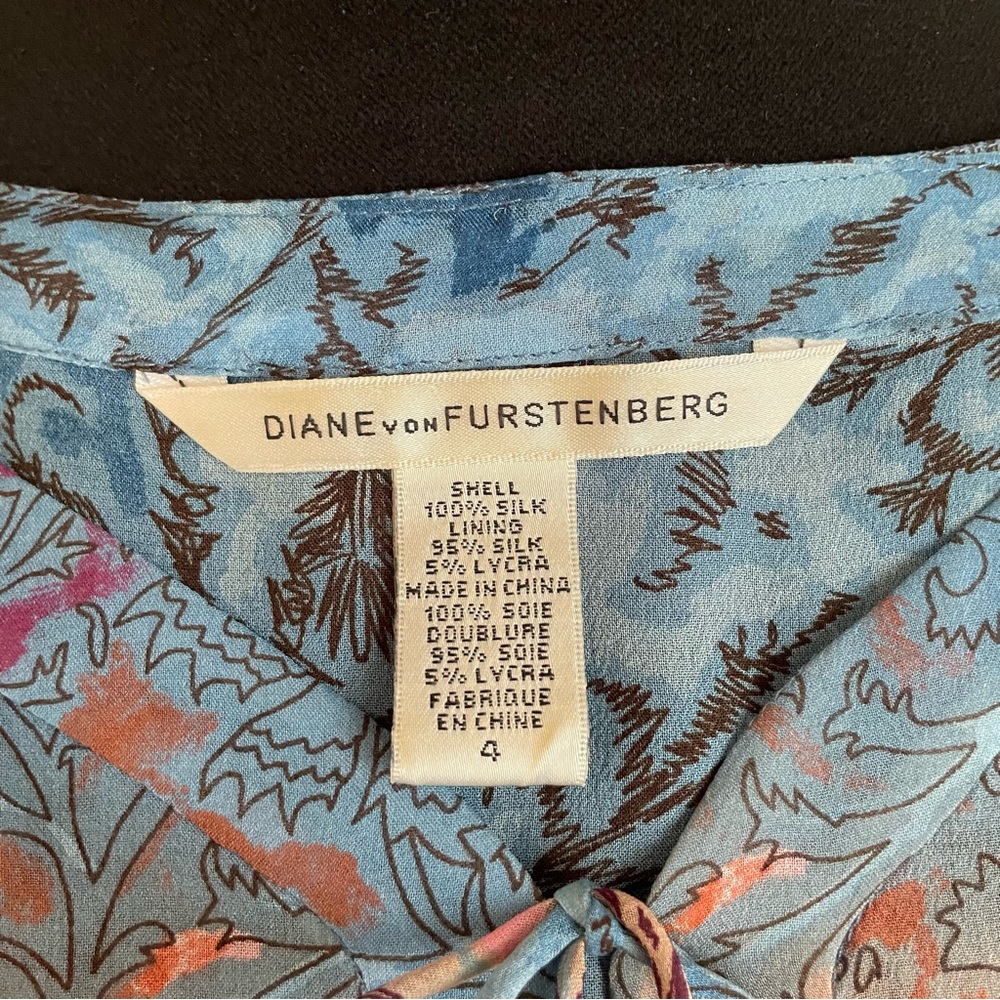 Diane Von Furstenberg Lightweight Silk Print Top! DVF Great condition! Size 4 - Picture 5 of 9